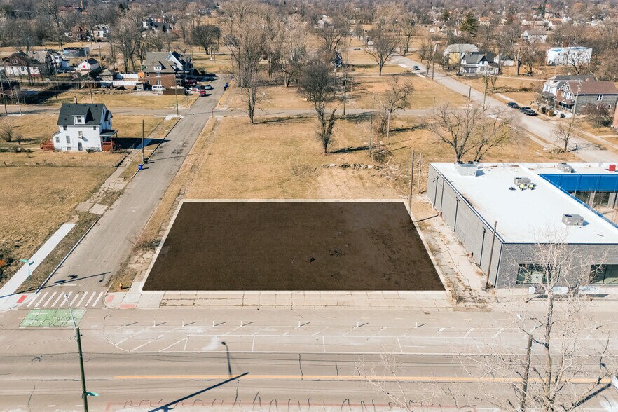 More Photos Of 8911 Kercheval ave, Detroit Land For Sale