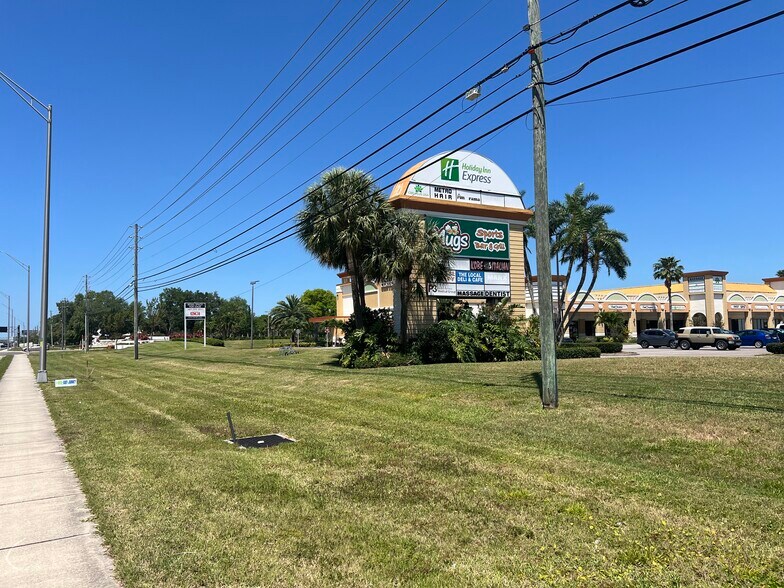 More Photos Of 13505 Icot Blvd, Clearwater Unknown For Lease