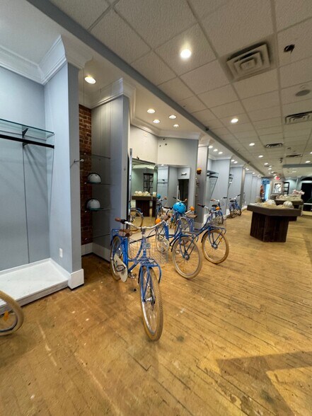 More Photos Of 319 York Rd, Jenkintown Storefront Retail Office For Lease