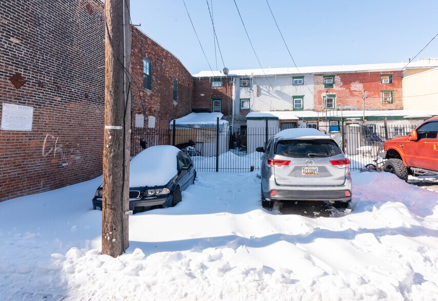 More Photos Of 316 S Broadway, Baltimore Storefront Retail Residential For Sale