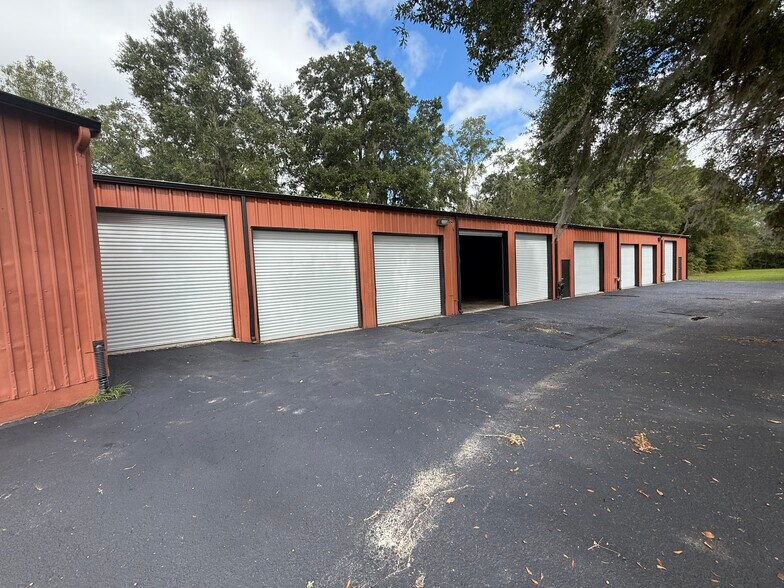 More Photos Of 4141 NW 6th St, Gainesville Warehouse For Lease