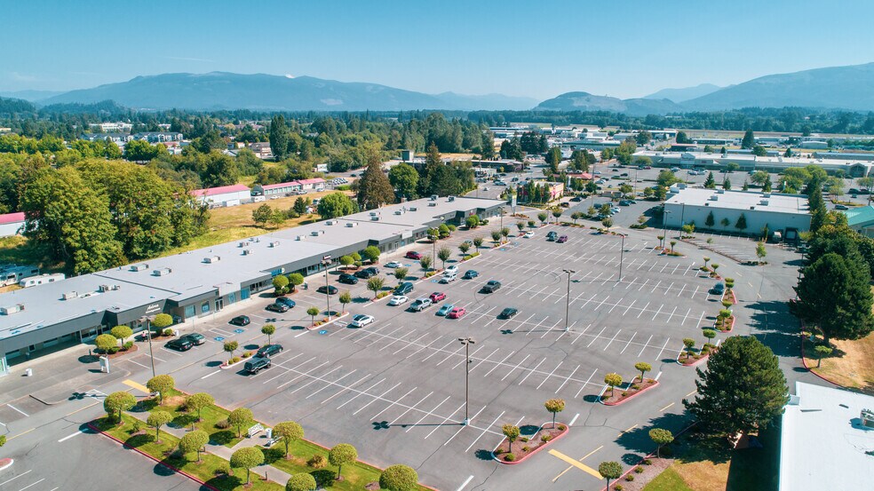 More Photos Of 448 Fashion Way, Burlington Unknown For Lease