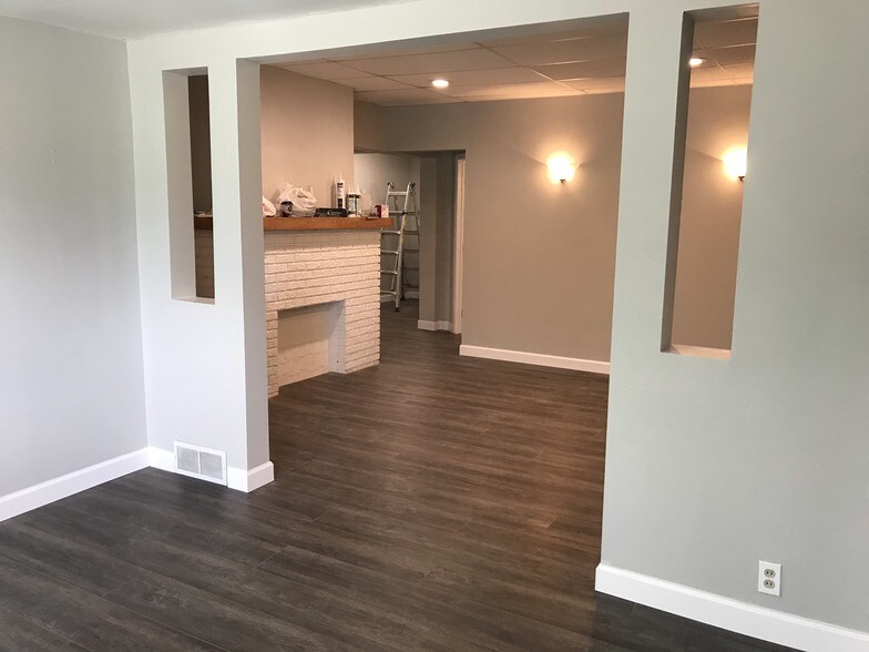 More Photos Of 485-487 Front St, Berea Office Residential For Sale