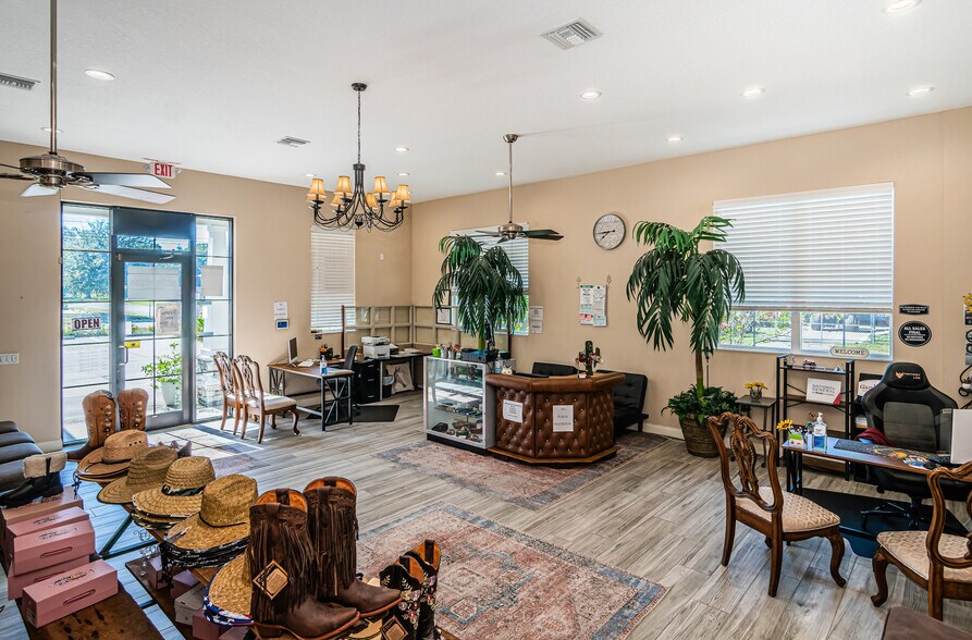 More Photos Of 1002 E Baker St, Plant City Medical For Sale