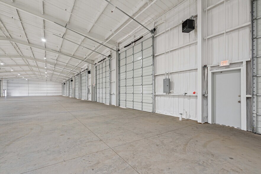 More Photos Of 12308 Rendon Rd, Burleson Warehouse For Sale