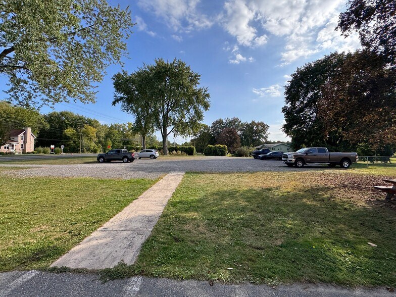 More Photos Of 7765 Lakeport Rd, Chittenango Warehouse For Lease