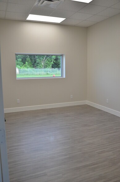 More Photos Of 21631 Rhodes Rd, Spring Unknown For Lease