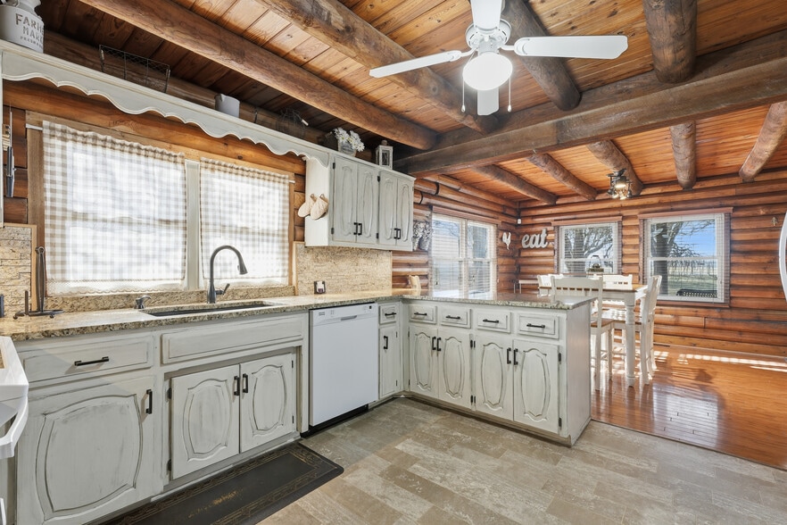 More Photos Of 12703 N Robinhood Ln, Kansas City Land For Sale