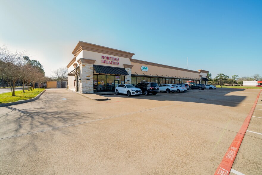 More Photos Of 5033 FM 2351 Rd, Friendswood Storefront Retail Office For Lease