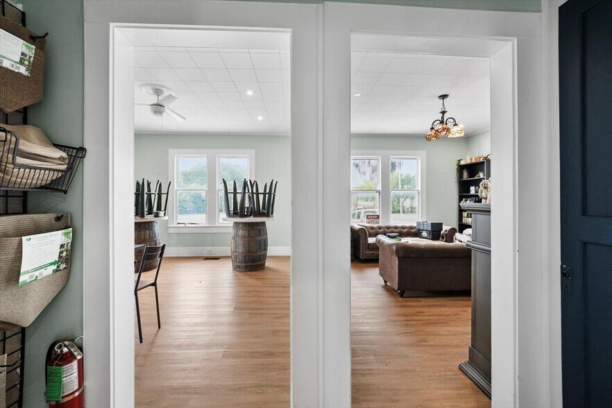 More Photos Of 4 White St, Saint Augustine Storefront For Lease