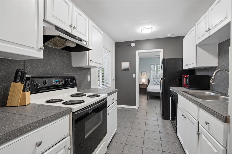 More Photos Of 1123 NE 14th Ave, Fort Lauderdale Apartments For Sale