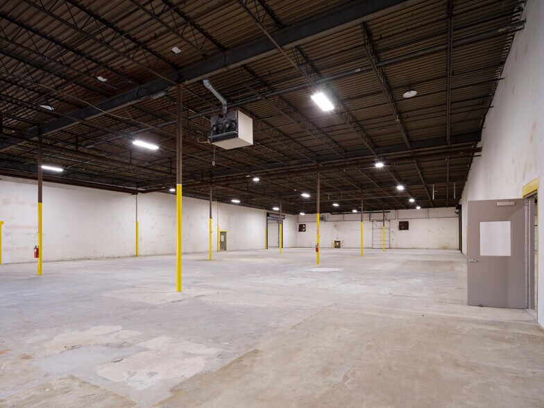 More Photos Of 3645 Oakcliff Rd, Doraville Warehouse For Lease