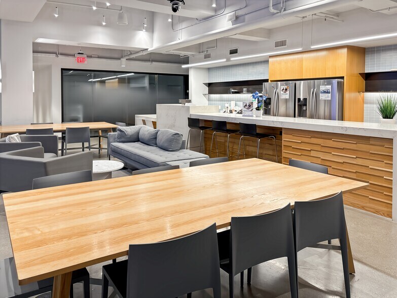 More Photos Of 250 Pacific Ave, Long Beach Coworking Space