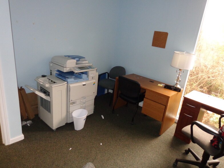 More Photos Of 2301 Park Ave, Orange Park Coworking Space