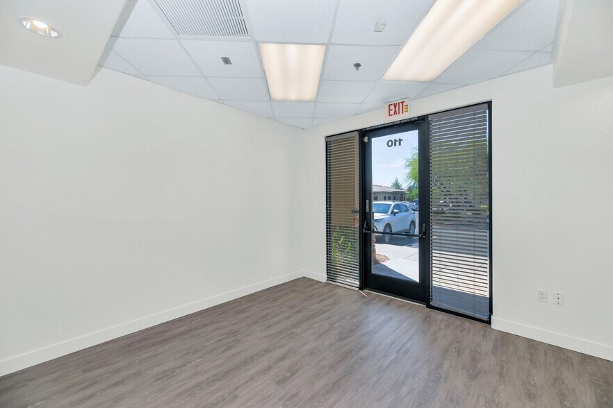 More Photos Of 130 S 63rd St, Mesa Medical For Lease