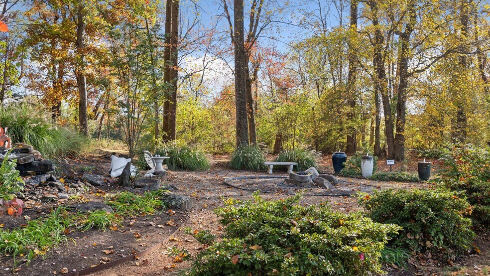 More Photos Of 5309 S Seminole Trl, Madison Storefront For Sale