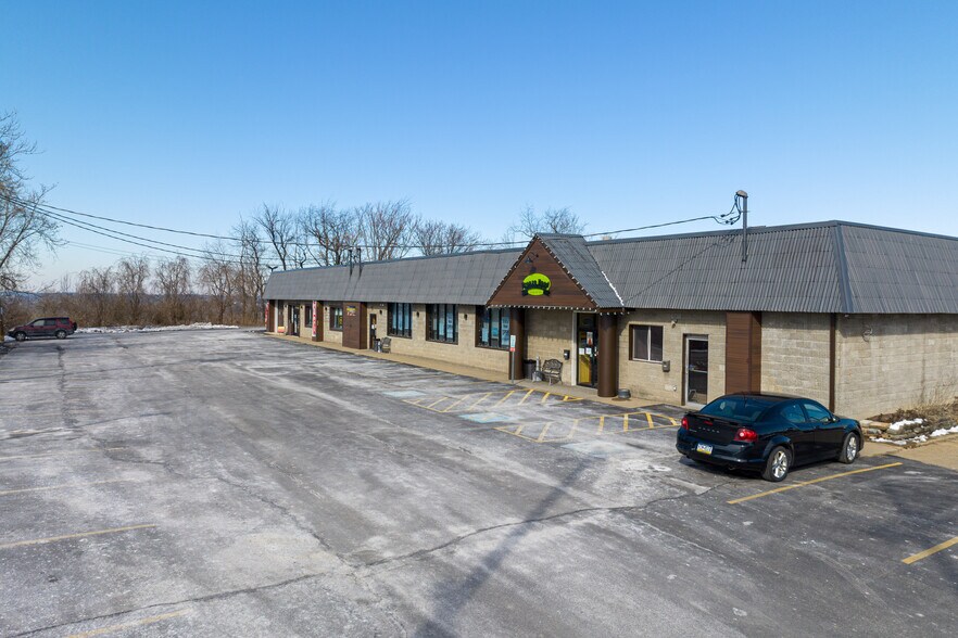 More Photos Of 5920-5924 Steubenville Pike, McKees Rocks Storefront For Lease