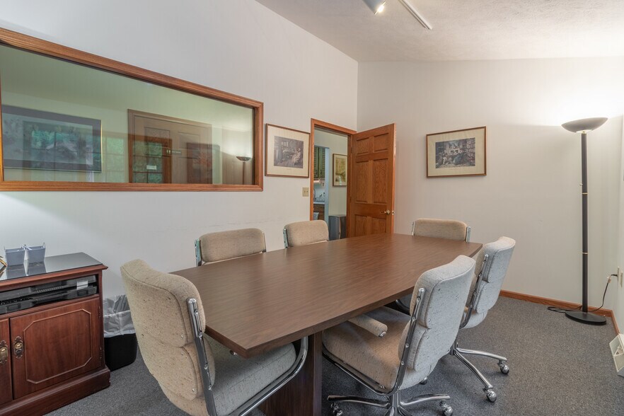 More Photos Of 375 N McClellan Ave, Marquette Office Residential For Sale