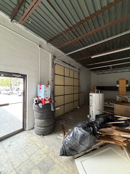 More Photos Of 1806 Virginia St, Annapolis Warehouse For Lease