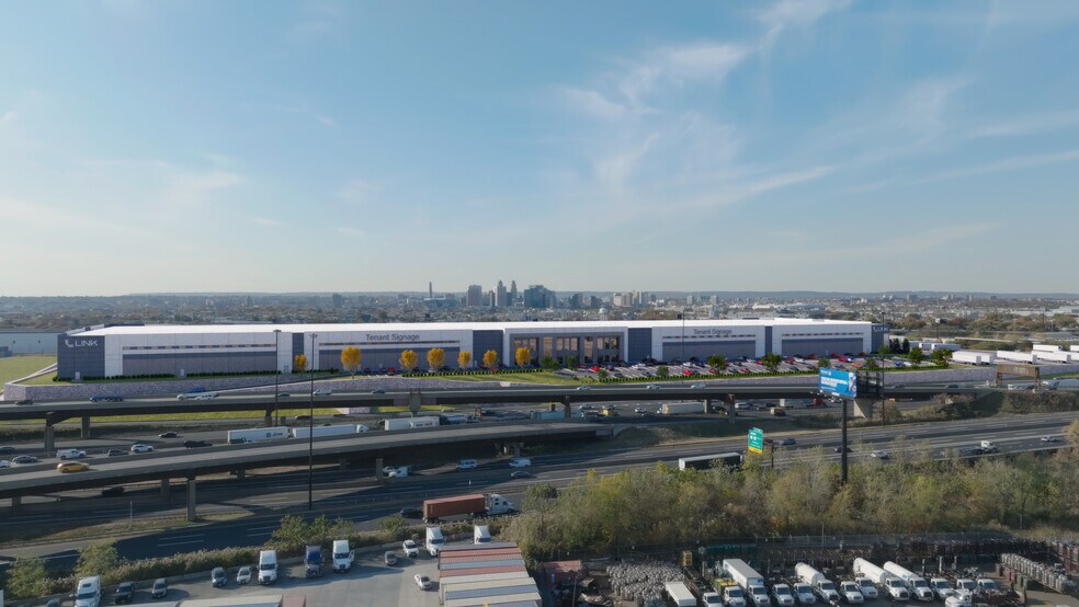 More Photos Of 105-161 Hyatt Ave, Newark Distribution For Lease