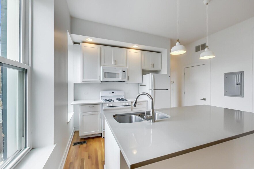 More Photos Of 1157 W 18th St, Chicago Apartments For Sale