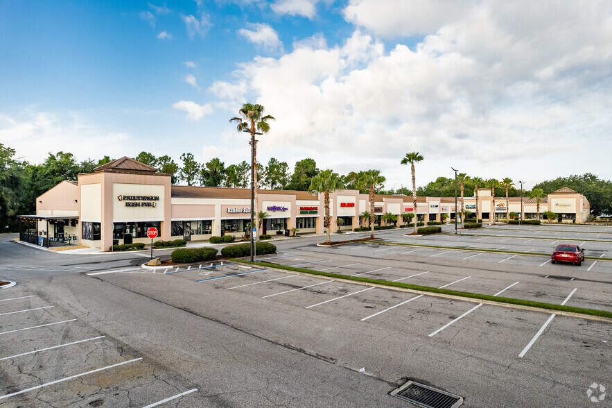 More Photos Of 8462-8594 Palm Pky, Orlando Unknown For Lease