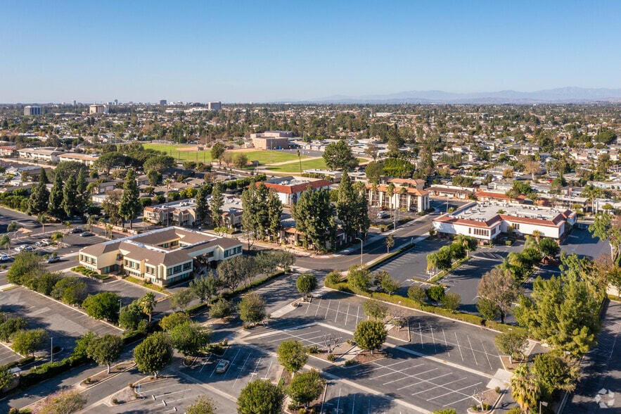 More Photos Of 202 Fashion Ln, Tustin Office For Lease