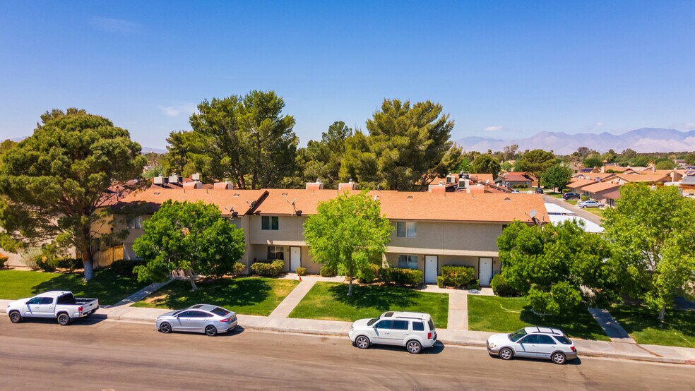 More Photos Of 121 N Gateway Blvd, Ridgecrest Apartments For Sale