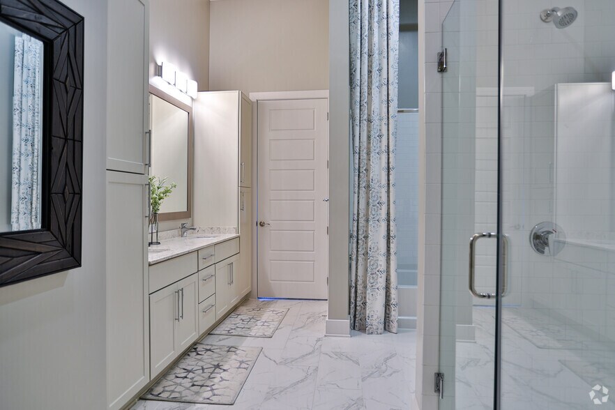 More Photos Of 7420 N Rea Park Ln, Charlotte Apartments For Lease