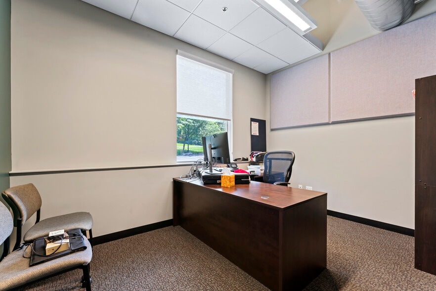 More Photos Of 2200 2nd St SW, Rochester Office For Sale