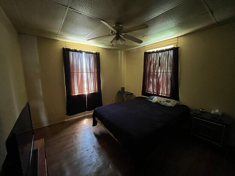 More Photos Of 201 W Prairie St, Pontiac Apartments For Sale