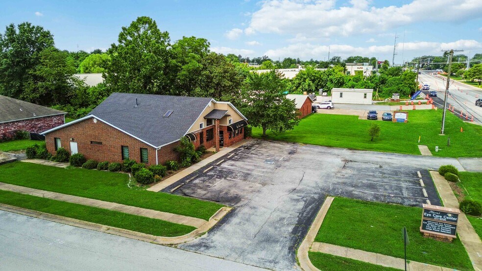 More Photos Of 1412 Se 14th St, Bentonville Medical For Lease