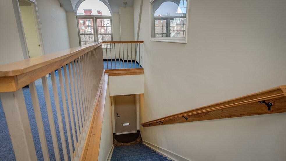More Photos Of 8361-8379 Cherry Ln, Laurel Medical For Sale