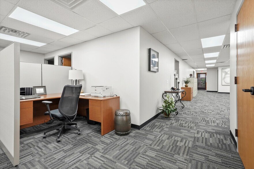 More Photos Of 1015 W Ithica St, Broken Arrow Office For Sale