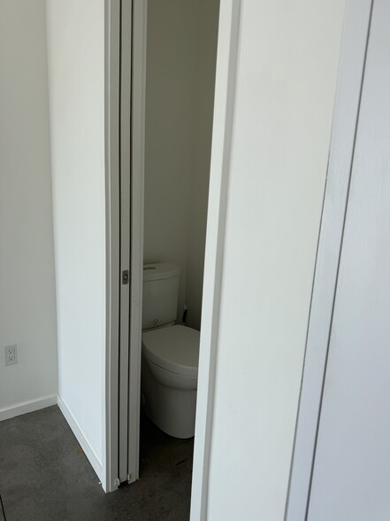 More Photos Of 2190 S Delaware St, Denver Office For Lease