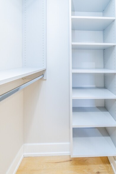 More Photos Of 6126 Eberhart ave, Chicago Apartments For Sale