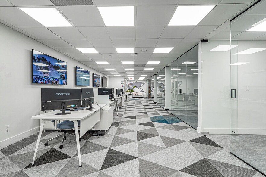 More Photos Of 1110 Brickell Ave, Miami Office For Sale
