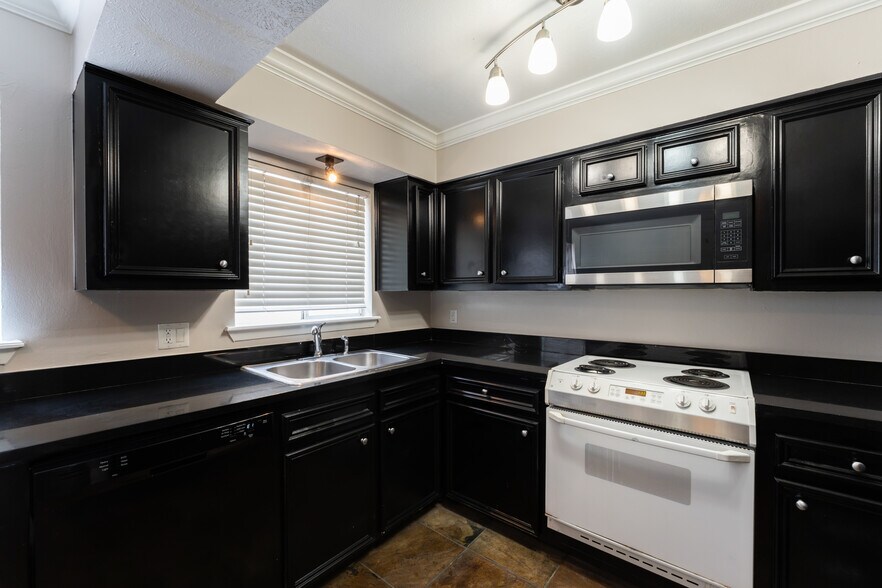 More Photos Of , Houston Multifamily For Sale