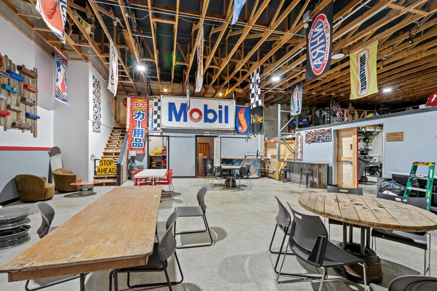 More Photos Of 2425 25th St SE, Salem General Retail For Sale