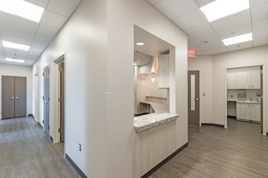 More Photos Of 24430 Stone Springs Blvd, Dulles Town Center Medical For Lease