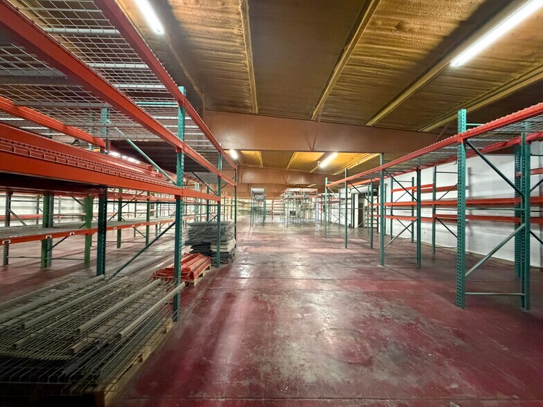 More Photos Of 1720 E 7th St, Odessa Industrial For Lease
