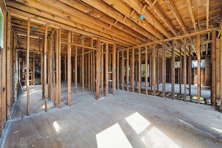 More Photos Of 1300 Porter St, Dearborn Apartments For Sale
