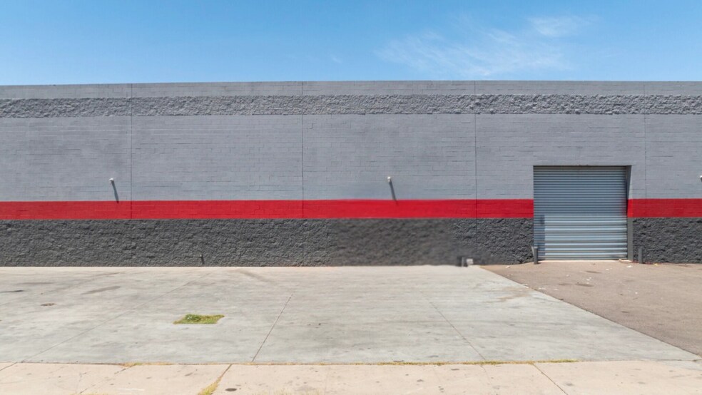 More Photos Of 260 S Hibbert St, Mesa Warehouse For Sale
