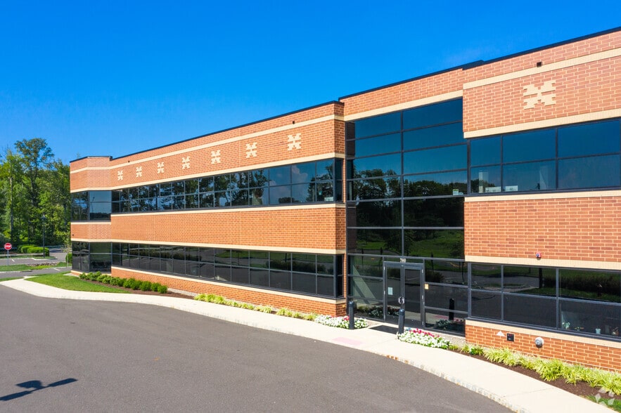 More Photos Of 200 Clocktower Dr, Hamilton Loft Creative Space For Lease