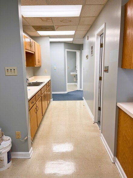 More Photos Of 6555 Stage Rd, Memphis Medical For Sale