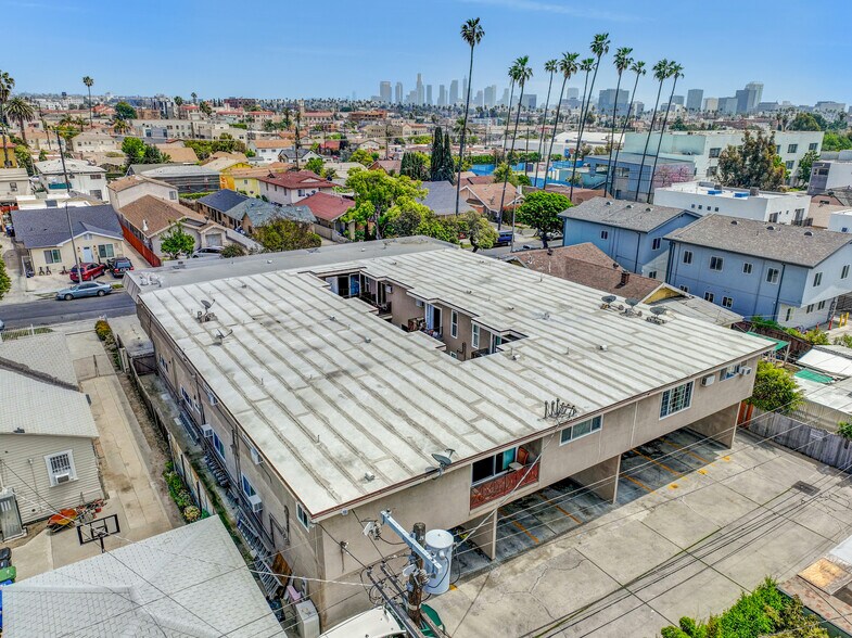 More Photos Of 423 N Harvard Blvd, Los Angeles Apartments For Sale