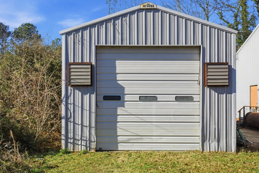 More Photos Of 1728 Old Central Rd, Central Industrial For Sale