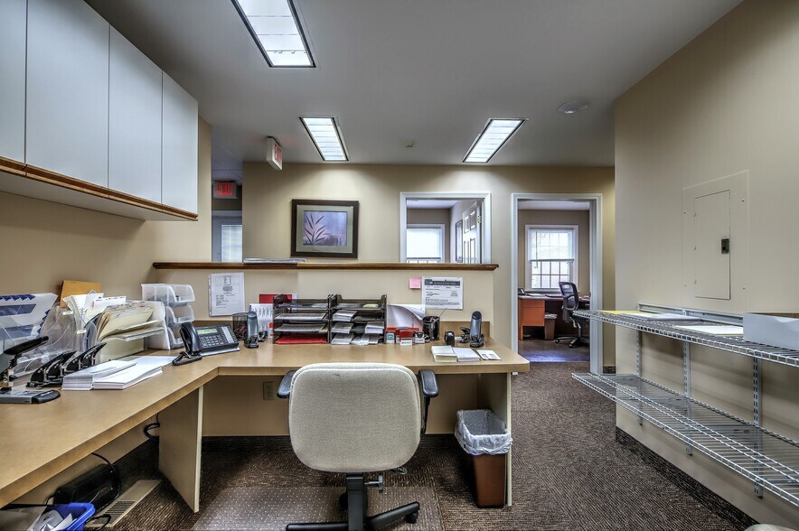 More Photos Of 471 Monroe Tpke, Monroe Medical For Lease