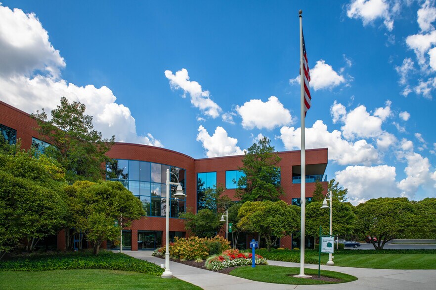 More Photos Of 1225 E Weisgarber Rd, Knoxville Office For Lease