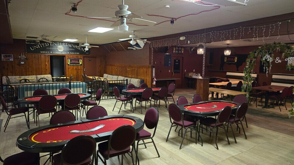 More Photos Of 200 E Frontier St, Eloy Bar For Sale